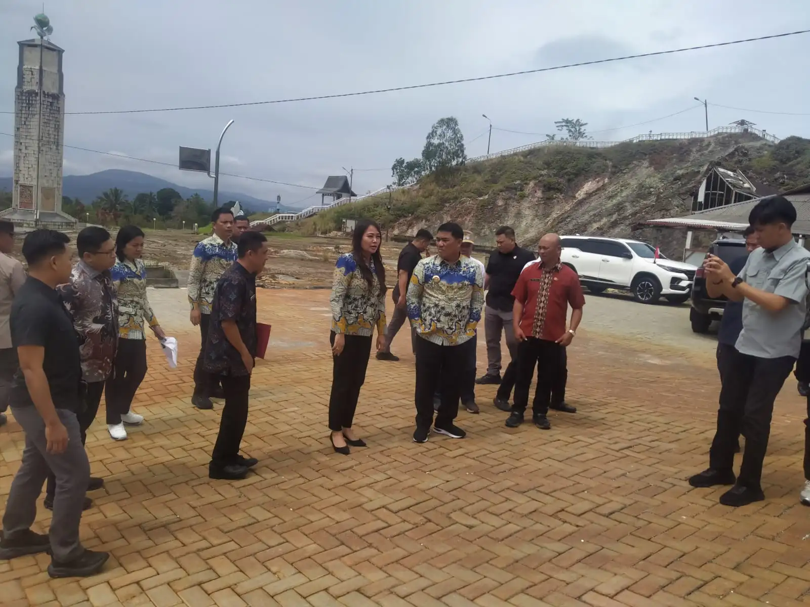 Gubernur Sulawesi Utara Kunjungi Lokasi Wisata Bukit Kasih Kanonang